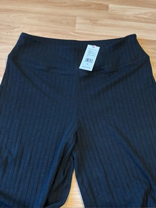 Vineyard Vines Charcoal Heather Ribbed Dreamcloth Pants - Picture 4 of 10